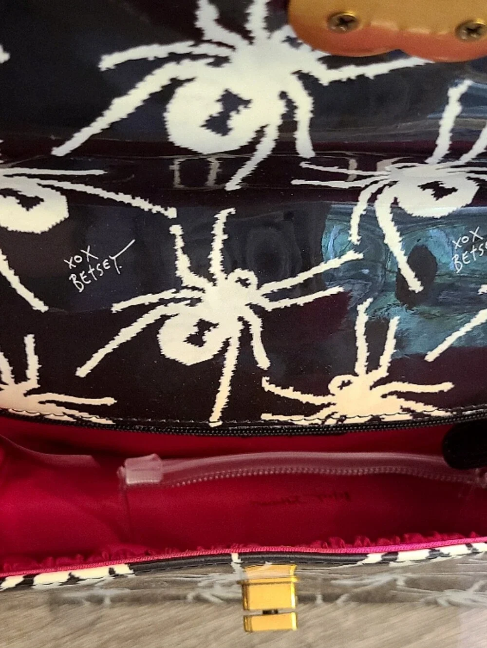 🆕️ Betsey Johnson 80th Birthday Patent Kitsch Phone Bag Satchel Tote Crossbody - Picture 13 of 16
